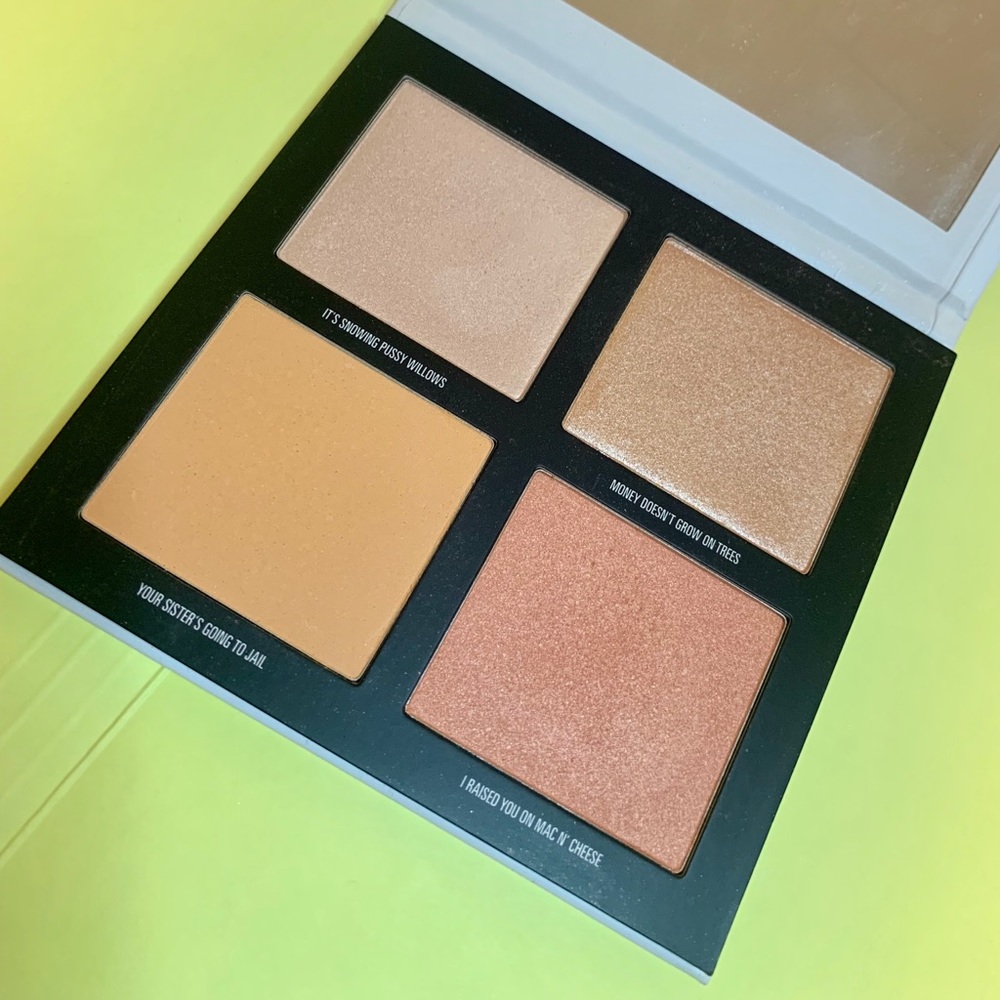 Kylie Cosmetics ft. Kris Jenner highlighter